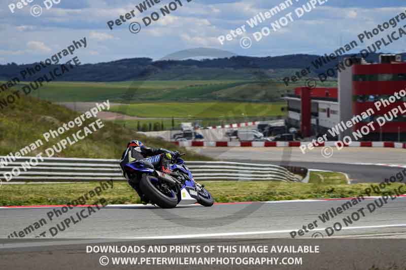 cadwell no limits trackday;cadwell park;cadwell park photographs;cadwell trackday photographs;enduro digital images;event digital images;eventdigitalimages;navarra;no limits trackdays;peter wileman photography;racing digital images;trackday digital images;trackday photos